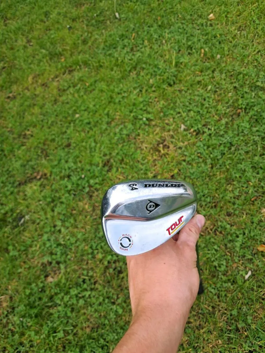 Dunlop 64 degree wedge - Image 1