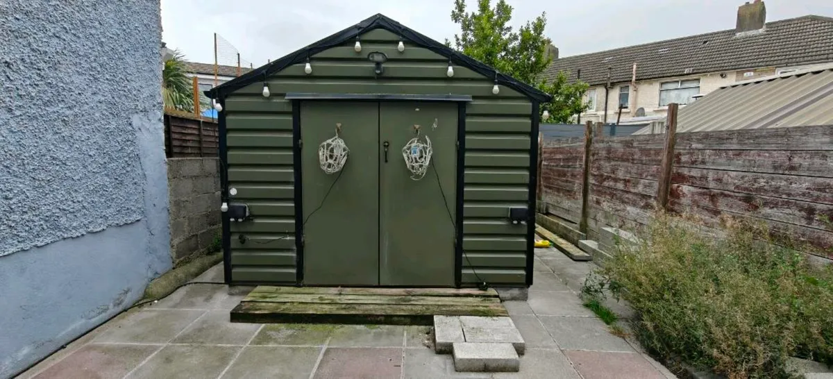 Steel shed - Image 1