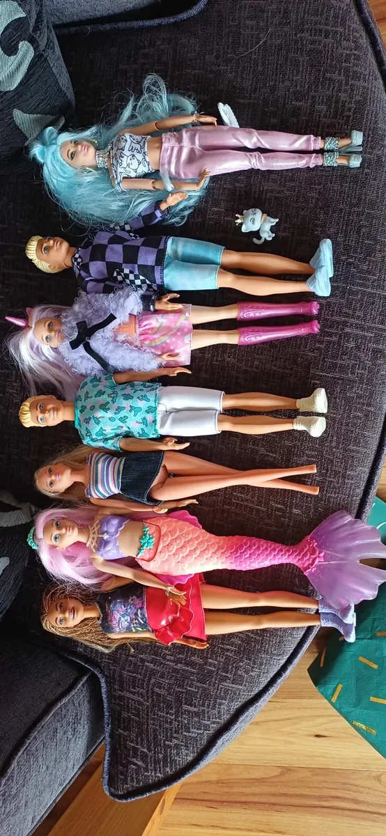 Barbie's and Ken's dolls