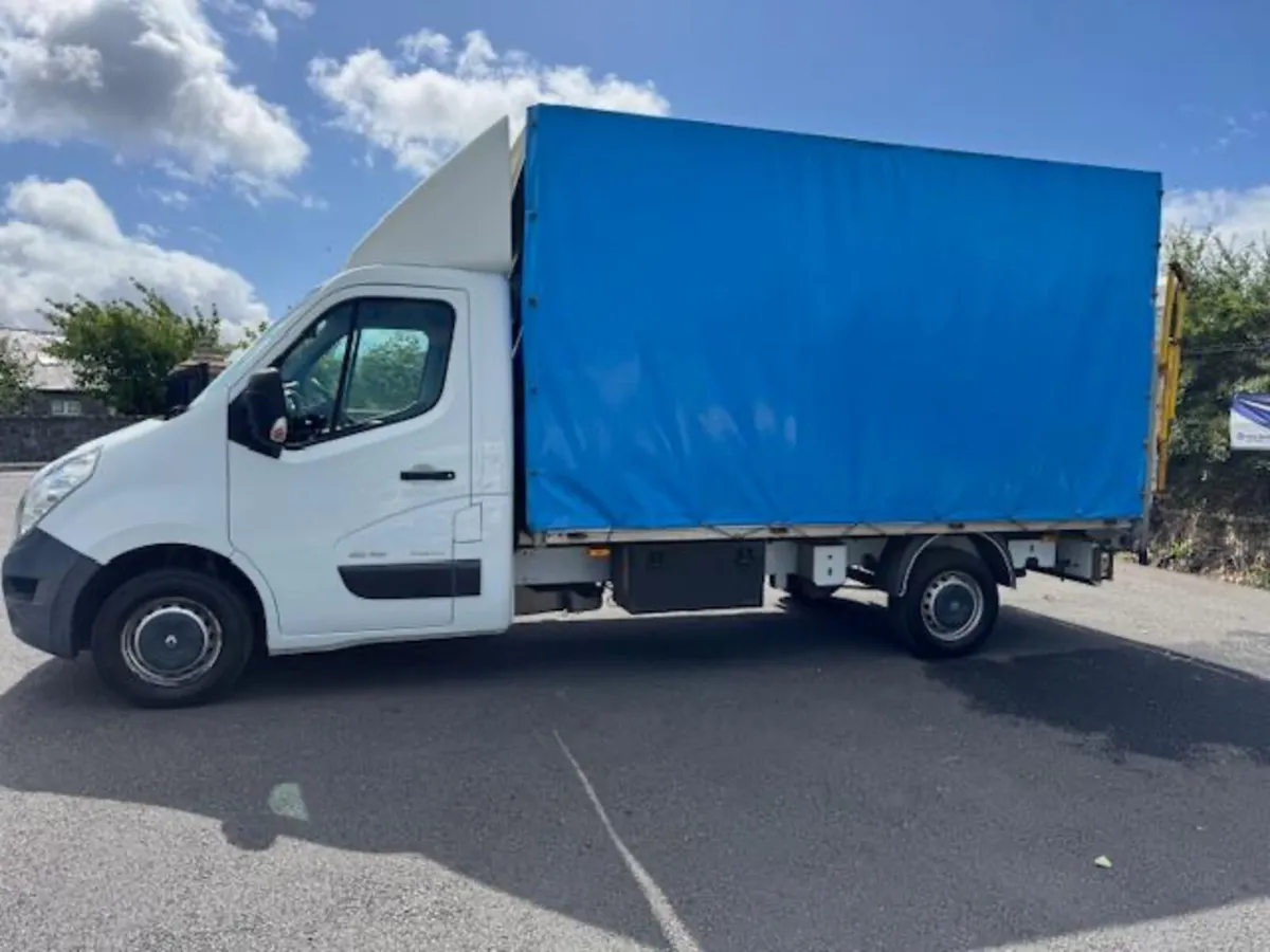 Renault Master Curtain Side with Tail Lift - Image 4