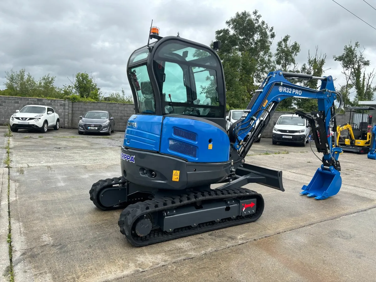 Rippa R32 Pro... 3.2 Ton Excavator... - Image 2
