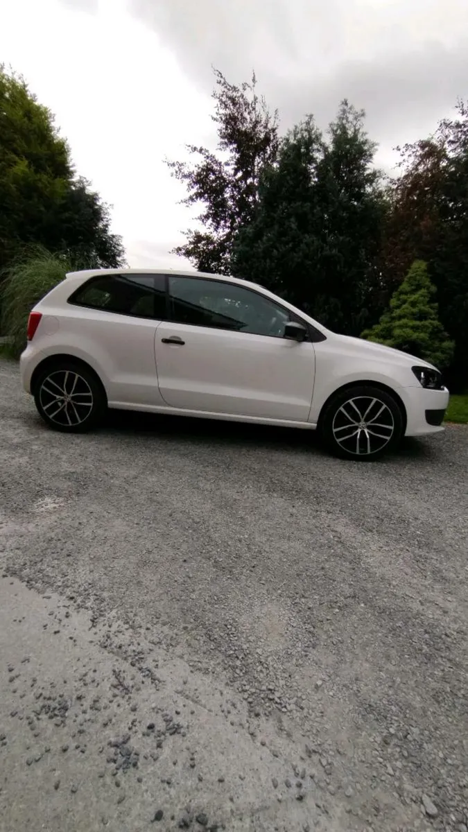Car - Image 1