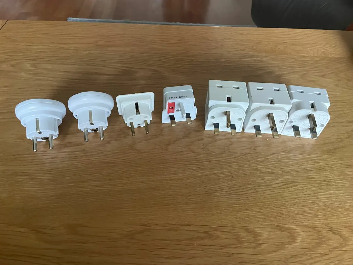 7 Extention leads, 7 adapter plugs - Image 3