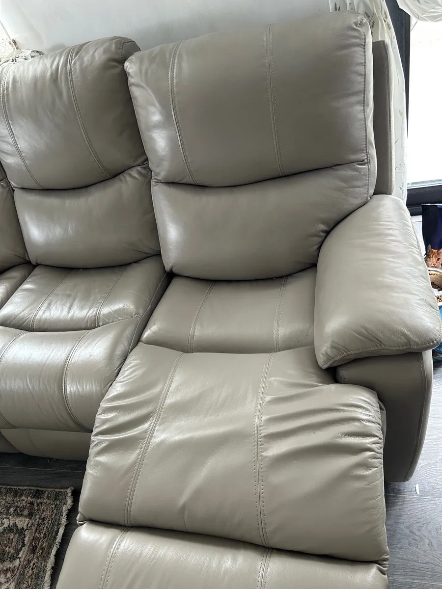 3,2,1 seater sofa,leather,not used - Image 3