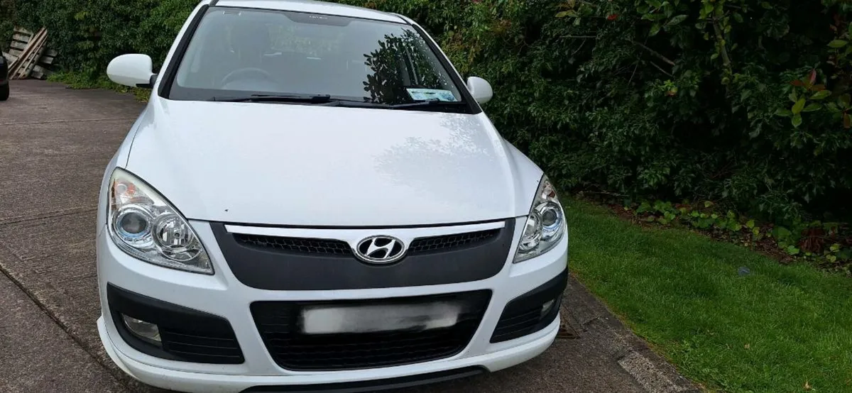 Hyundai i30 1.4 Sports Spec - Image 2