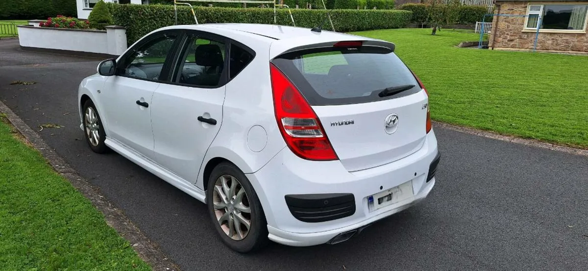 Hyundai i30 1.4 Sports Spec - Image 4