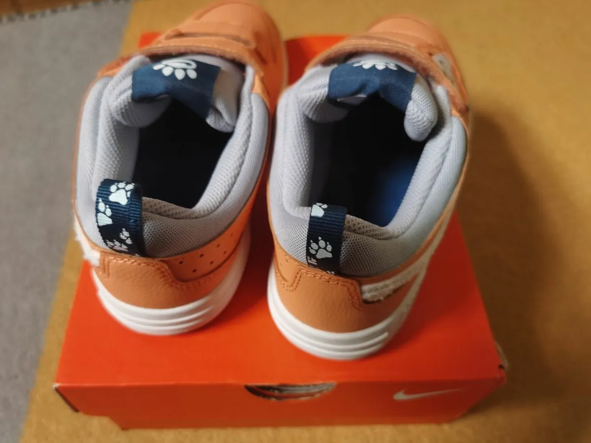 Nike Piko 5 lil New UK 2.5 for Boys and Girls - Image 4