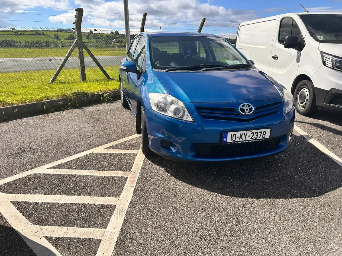 Toyota Auris 2010 - Image 3