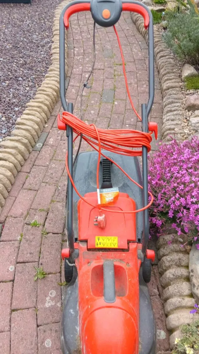 Electric flymo mower - Image 2