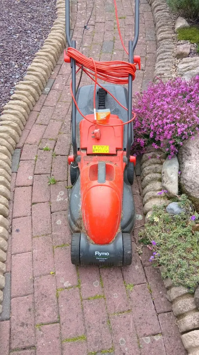 Electric flymo mower - Image 4