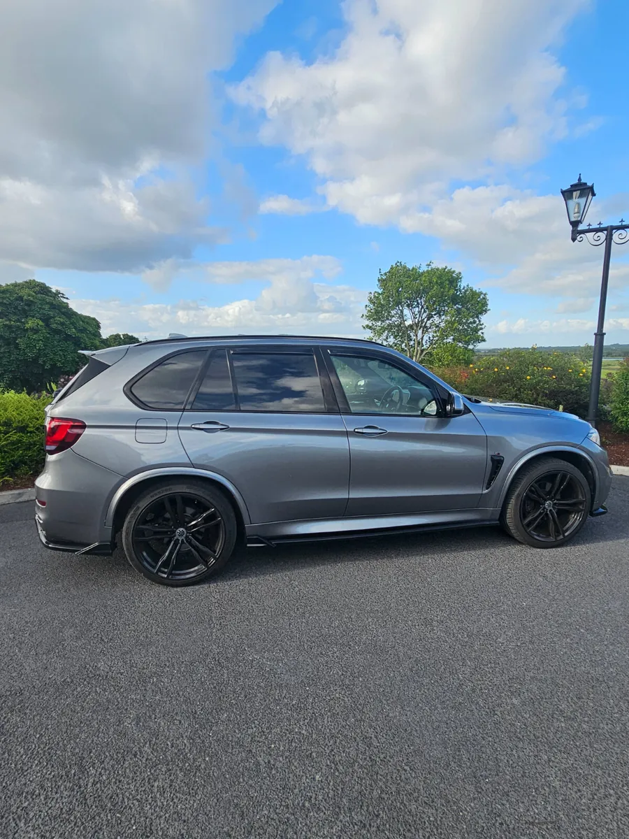 BMW X5 2017 40e - Image 2