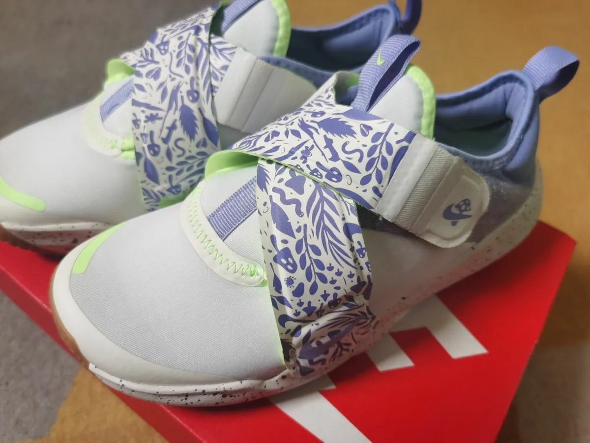 Nike Flex advance se Uk2.5 New for Boys and Girls - Image 3