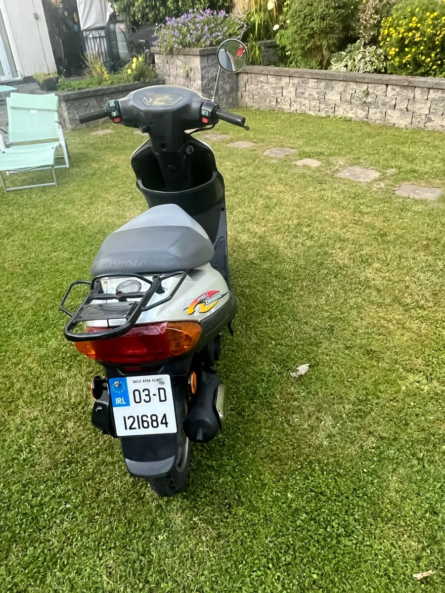 50cc Moped - Image 2