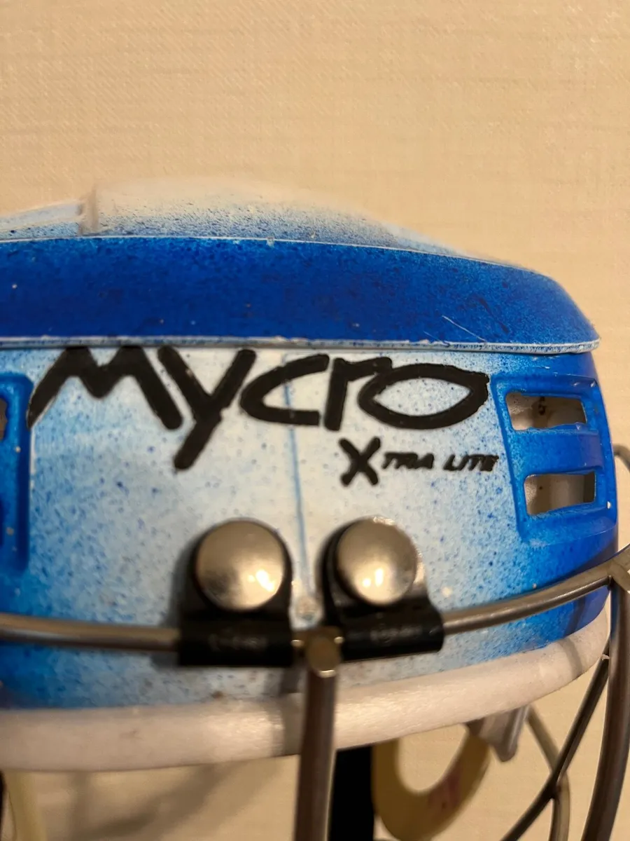 Kids Hurling helmet - Image 3