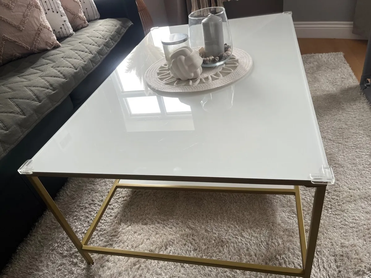 Glass Coffee Table – Modern Style, Excellent Condi - Image 1