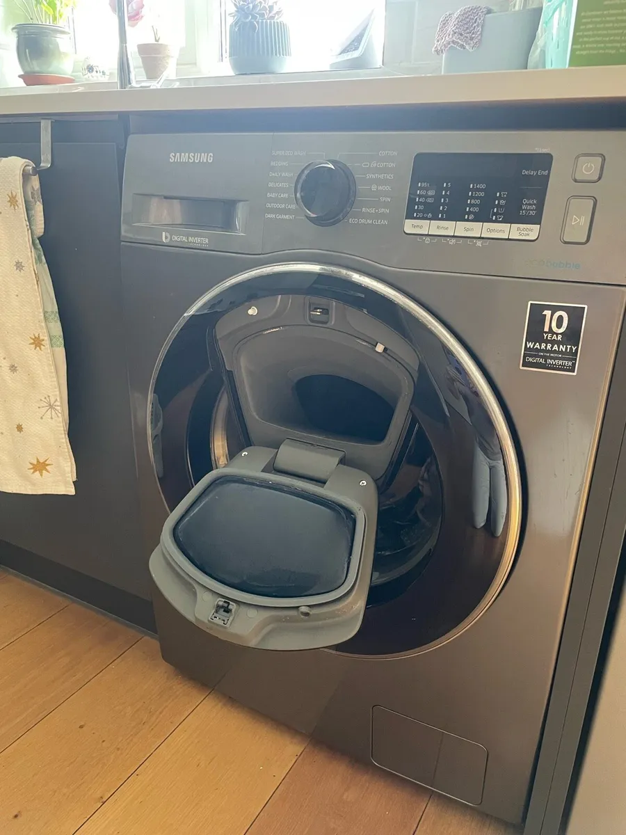 Samsung 8kg 1400 spin washing machine - Image 2