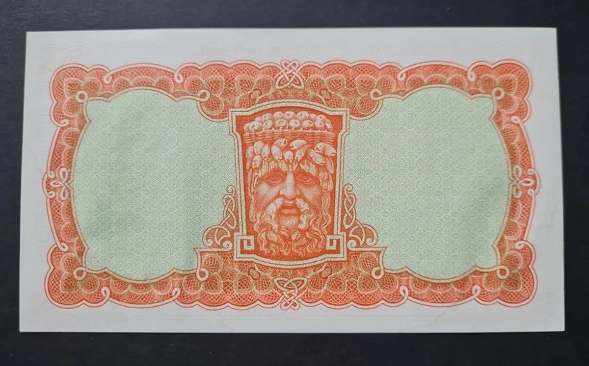 Ireland 1968 10/ Shilling  Lady Lavery (79p) Banknote - Image 2