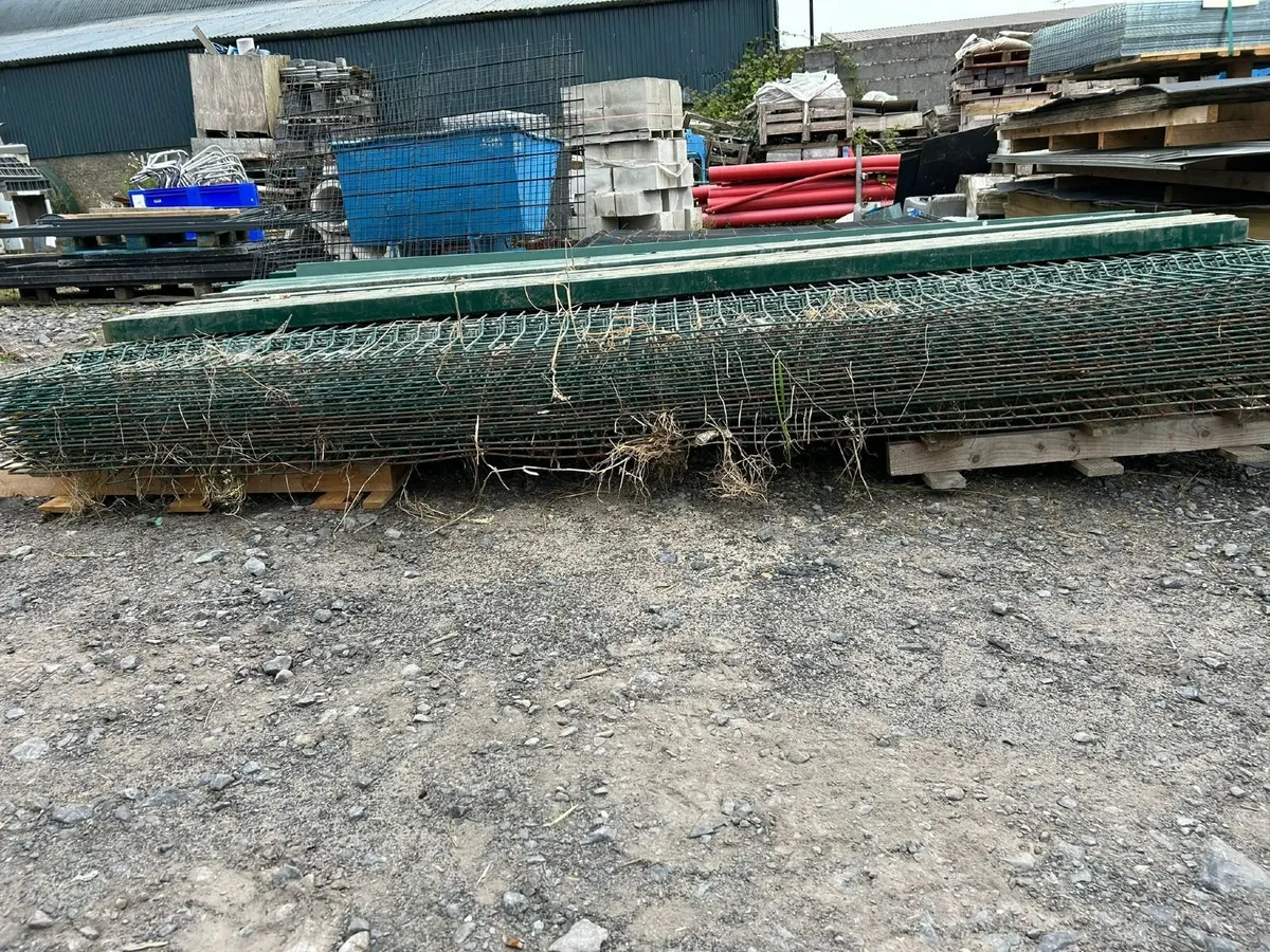 Mesh type V Fencing - Image 2