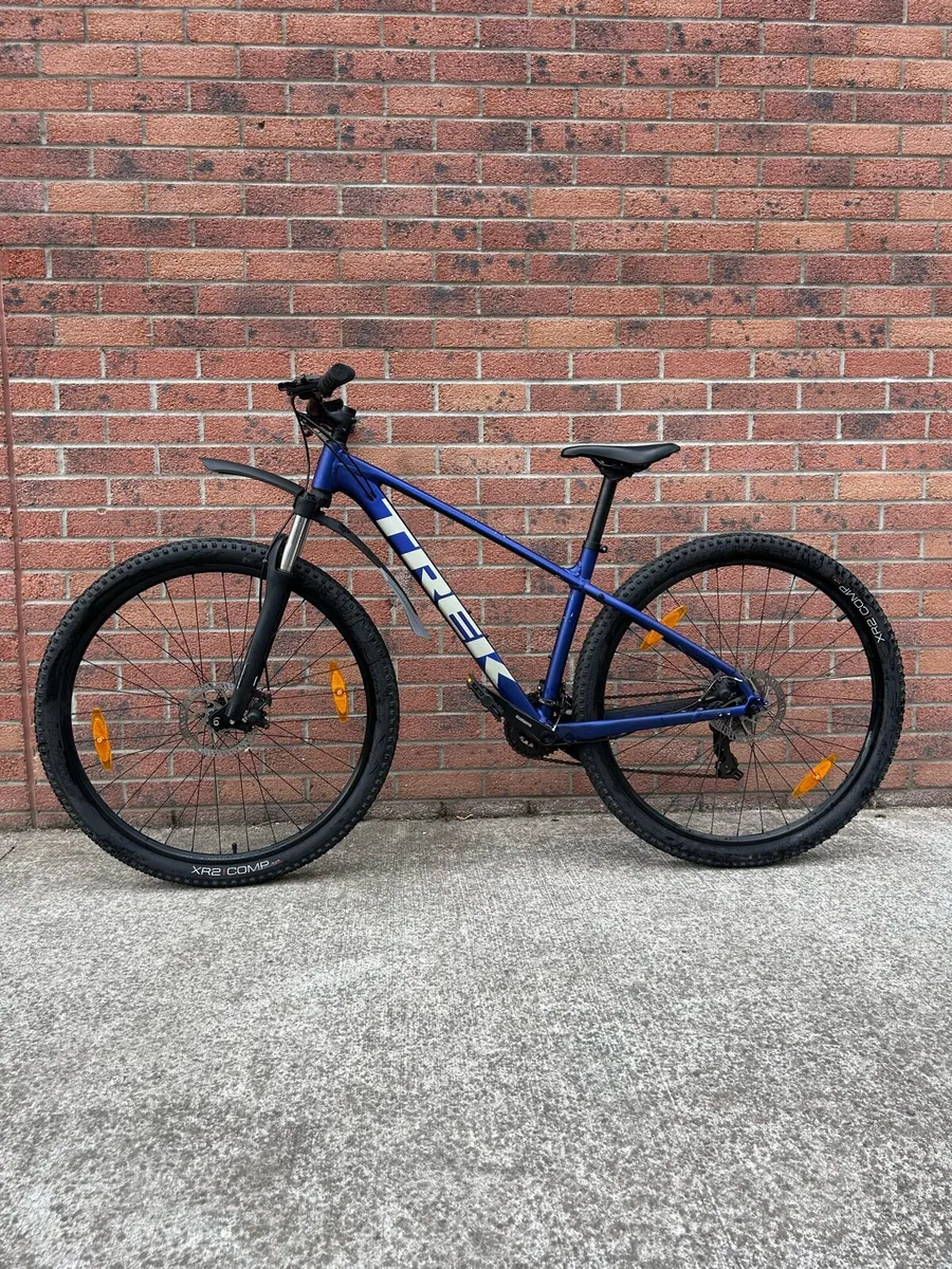 Trek Marlin 4 Mountain Bike - Image 1
