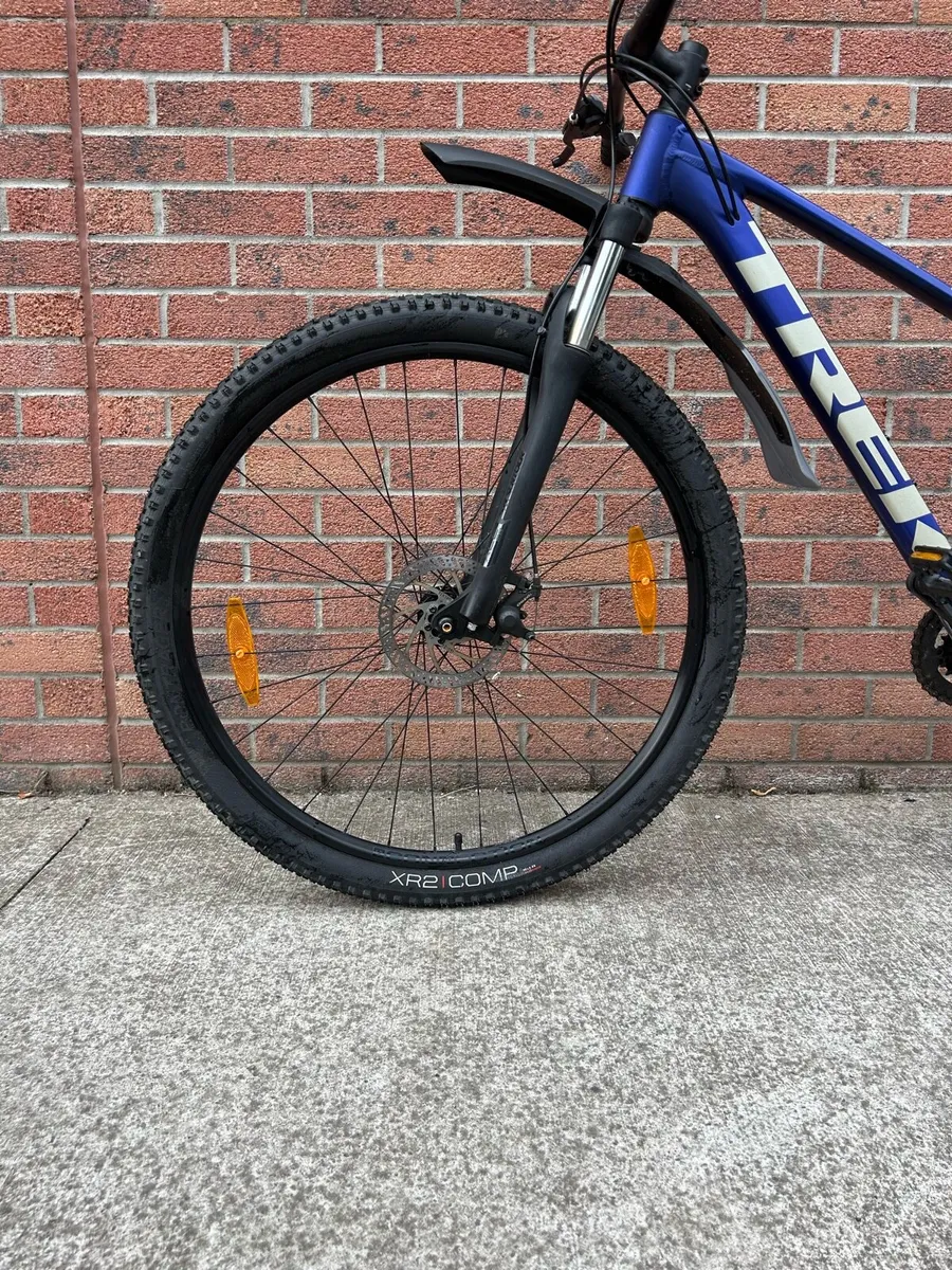 Trek Marlin 4 Mountain Bike - Image 4