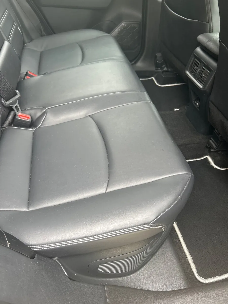 Toyota RAV4 2023 - Image 3