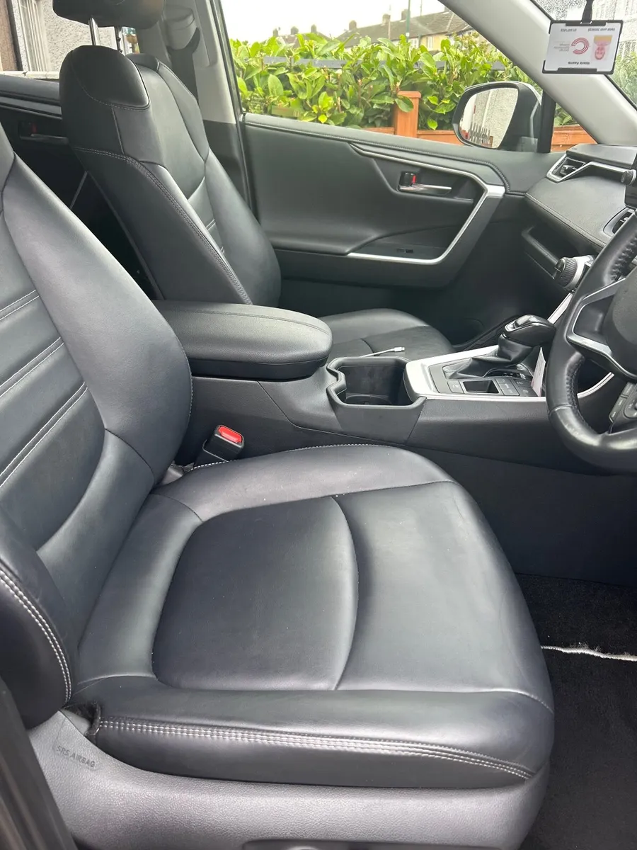 Toyota RAV4 2023 - Image 4