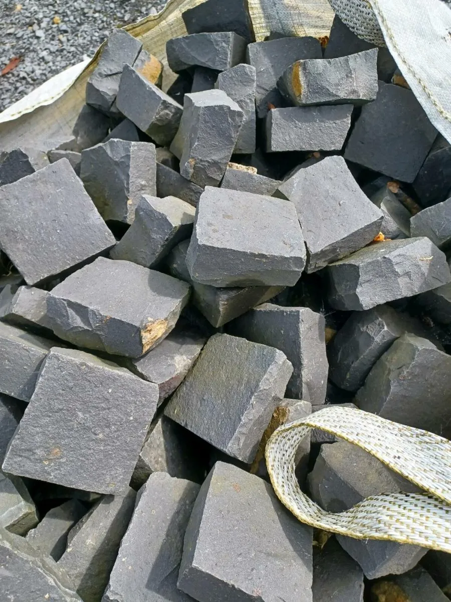 Limestone Setts - Image 2