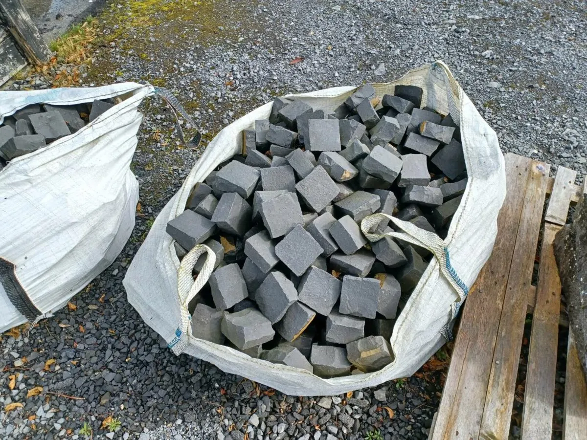 Limestone Setts - Image 4