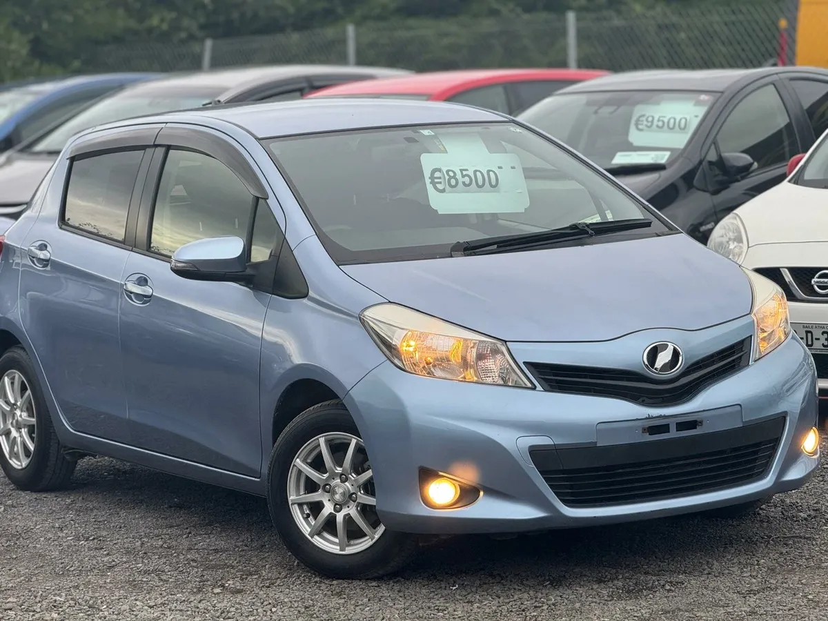 Toyota vitz - Image 4