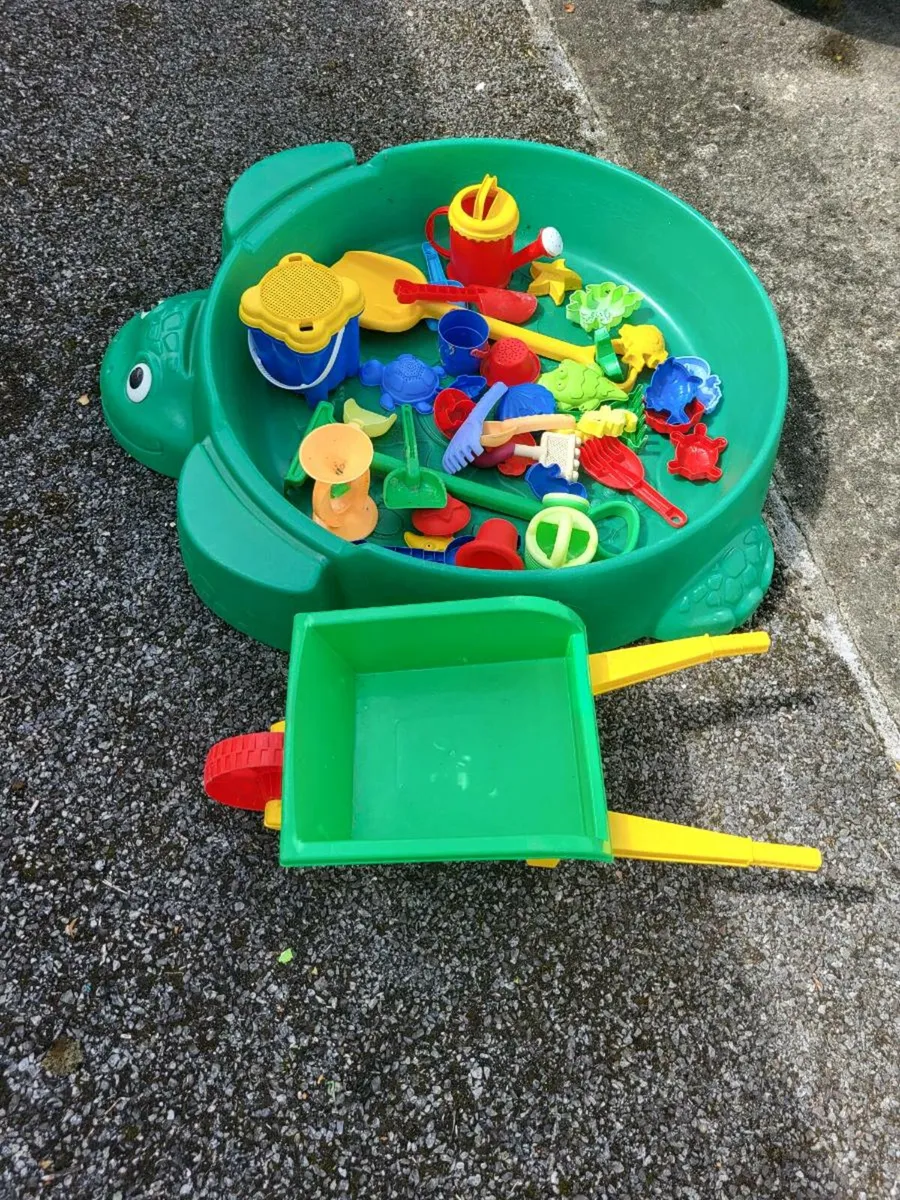 Toys - Image 1