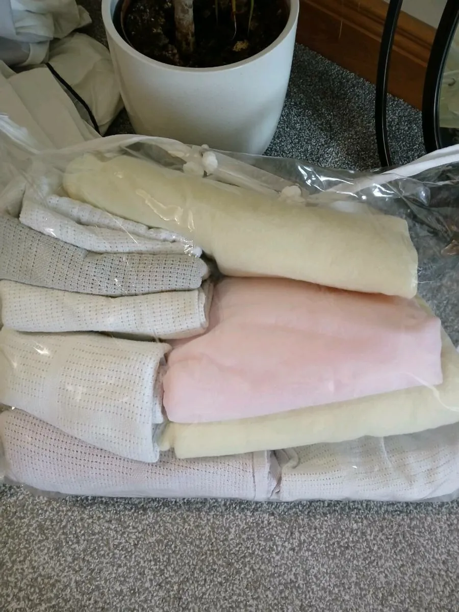 Cellular blankets various colours and sizes