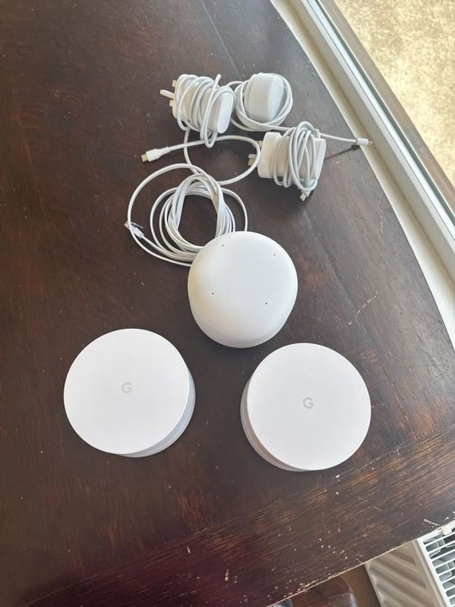 Google Wi-Fi points and Nest point.