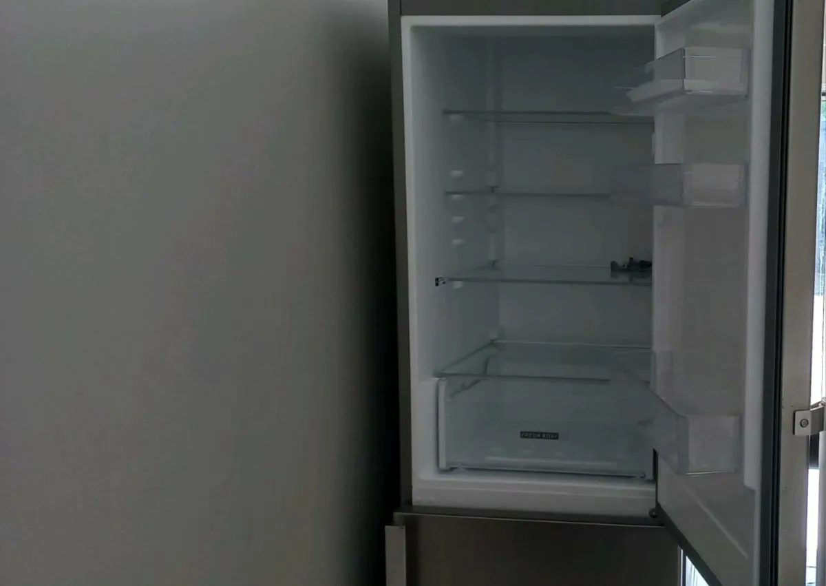 Refrigerator - Image 3
