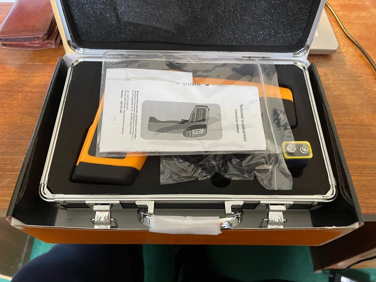 Infrared thermometer Benetech  GM1651 (-30-1650C) - Image 3
