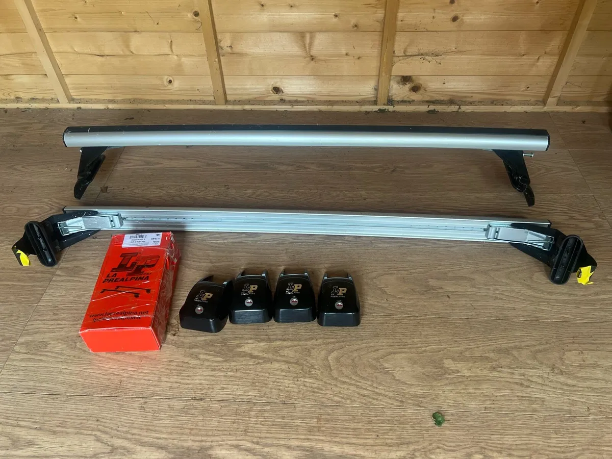 Roof bars for Golf VIII - Image 1
