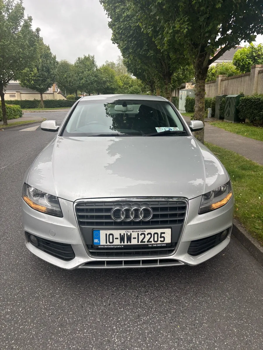 Audi A4 2.0L 2010 - Image 3