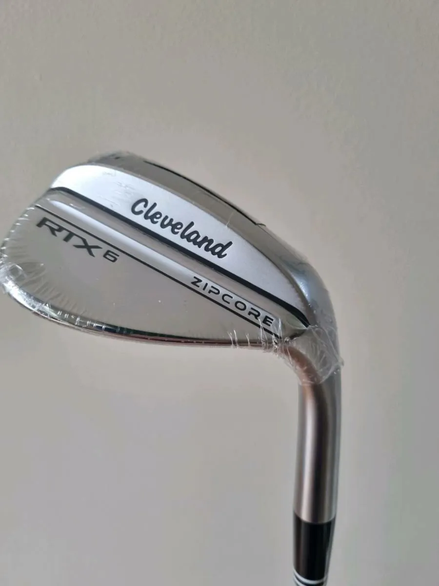 Cleveland golf wedge - Image 1