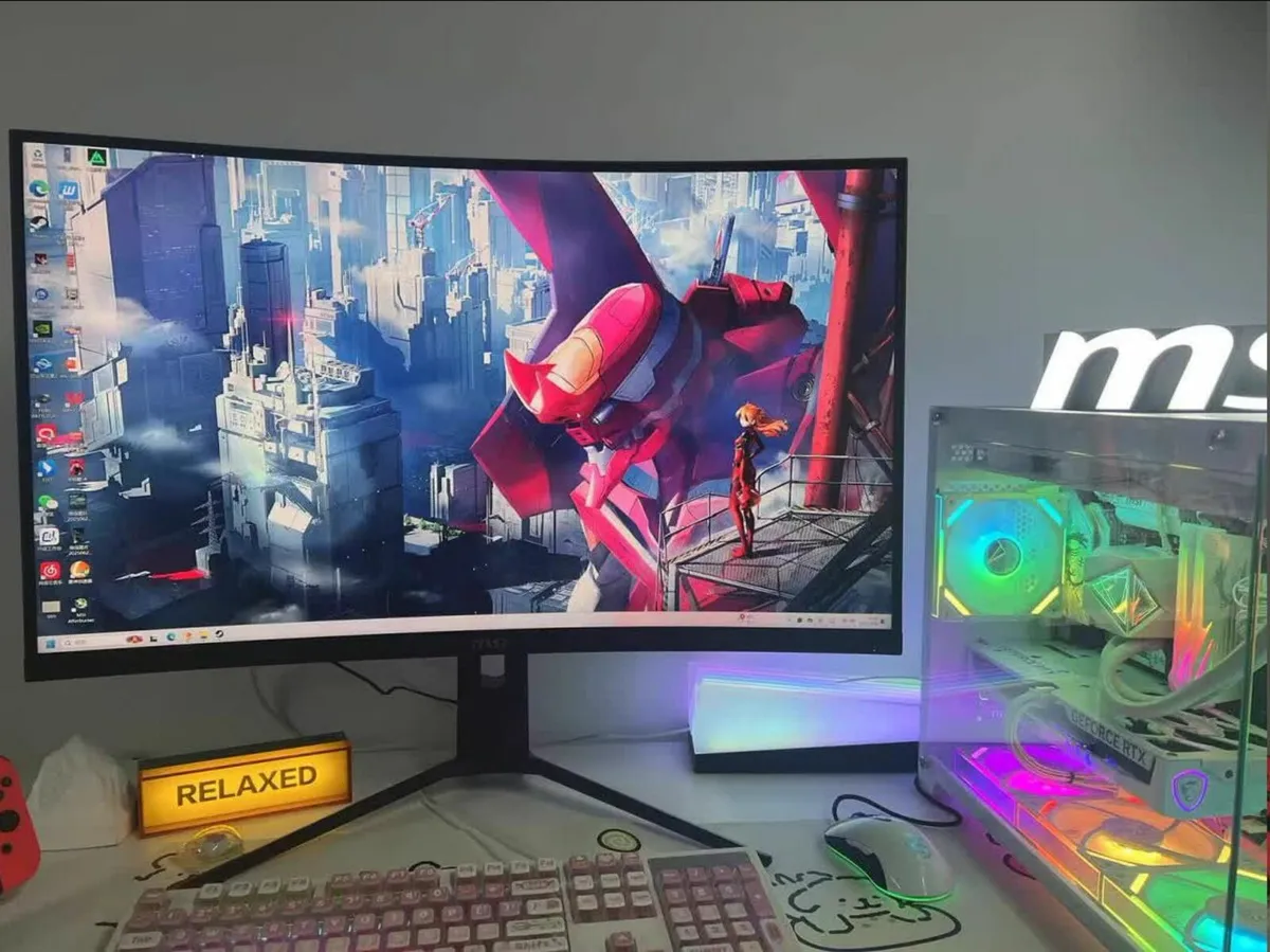 MSI 32" Curved Monitor 4K HD 160Hz - Image 1