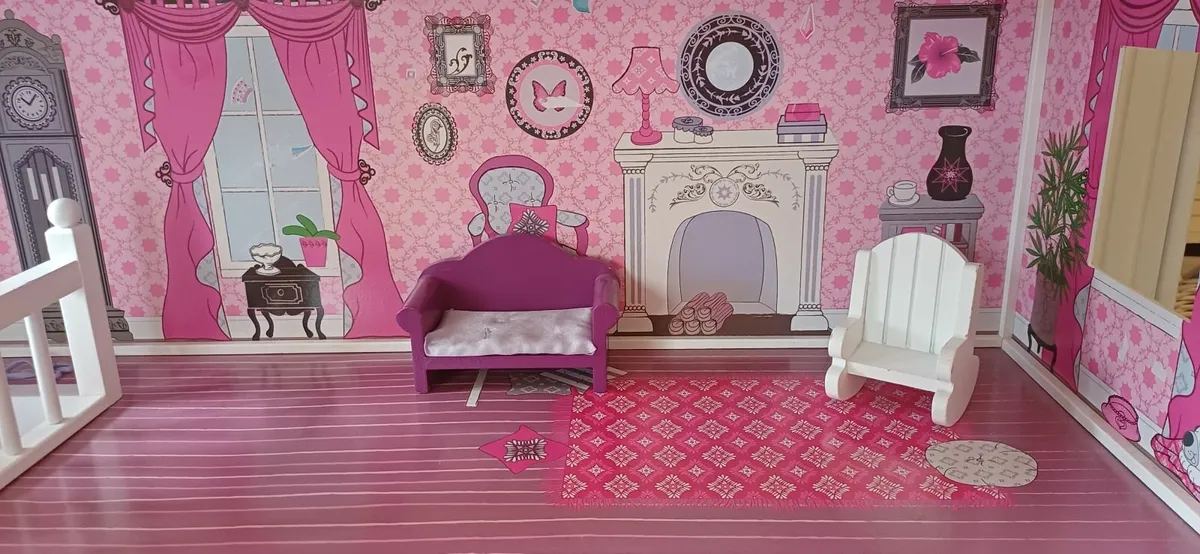Doll house - Image 2