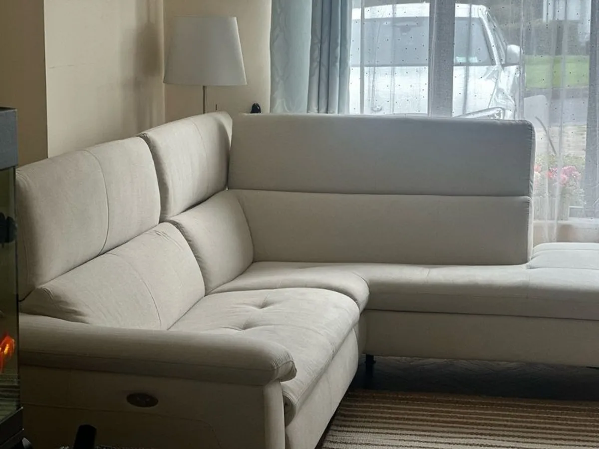 Egoitaliano Cream Martine Electric Recliner Sofa - Image 4