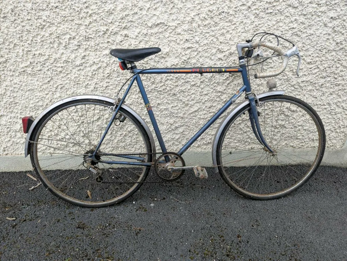 Vintage Peugeot Racing Bicycle - Image 2