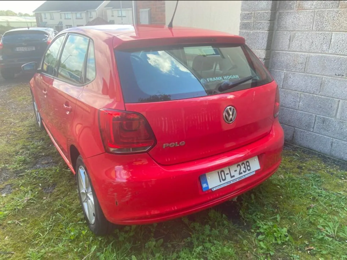 Volkswagen Polo 2010 - Image 2