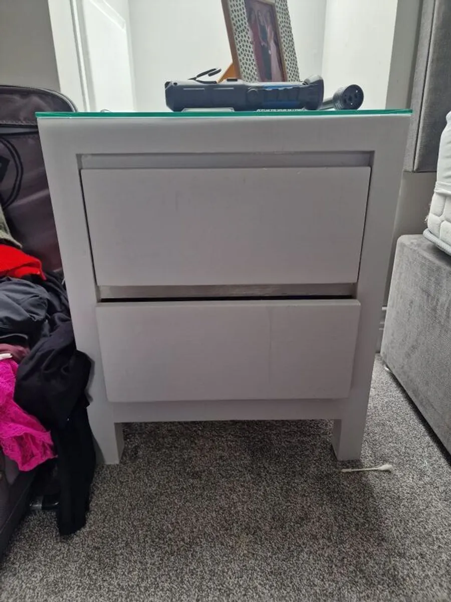 Chest of Draws and bedside lockers - Image 1