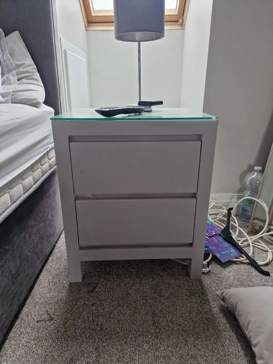 Chest of Draws and bedside lockers - Image 2