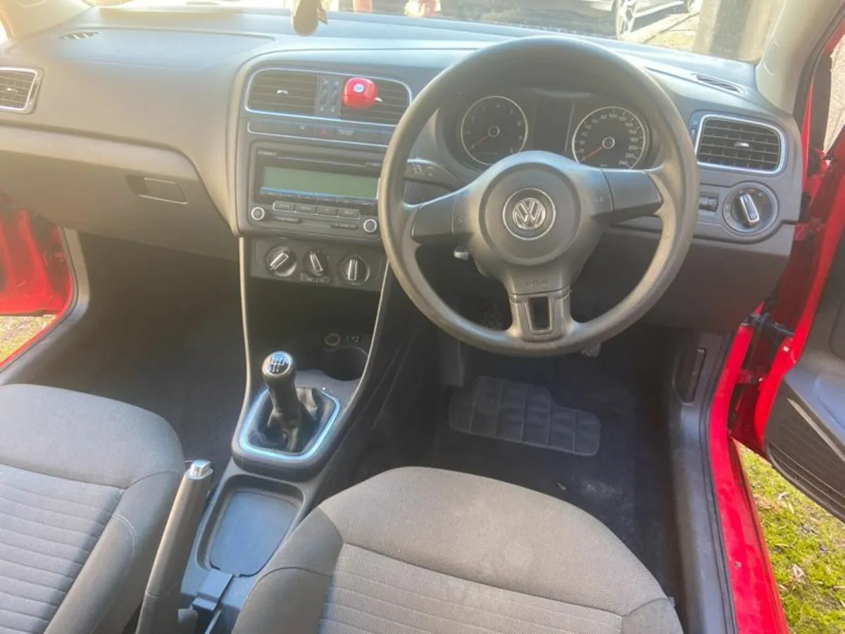 Volkswagen Polo 2010 - Image 4