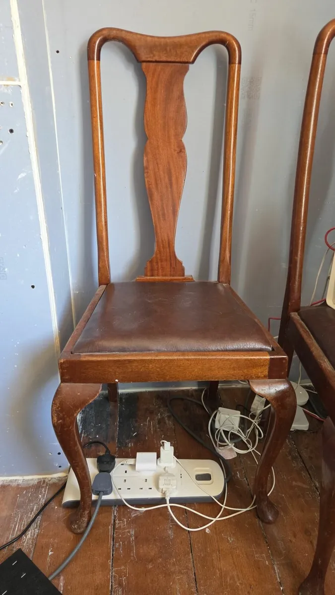 Free Chairs - Image 3