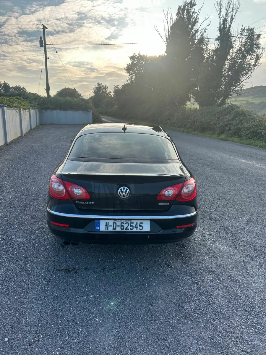 Volkswagen Passat CC 2011 - Image 2