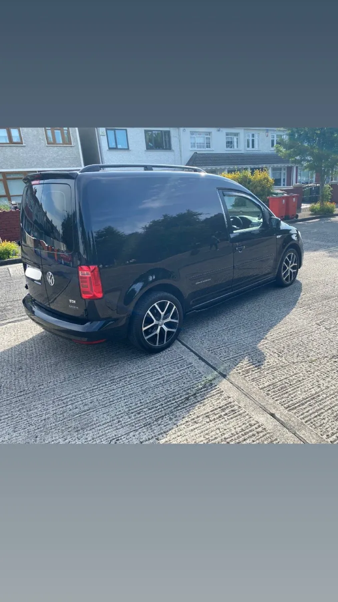 Vw Caddy Black Edition - Image 3