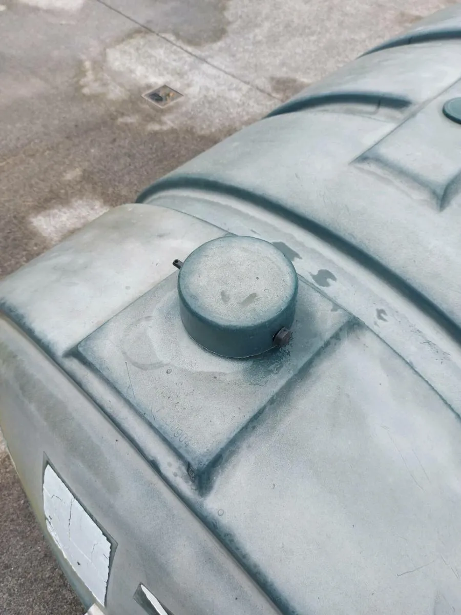 Oil Tank - Image 4