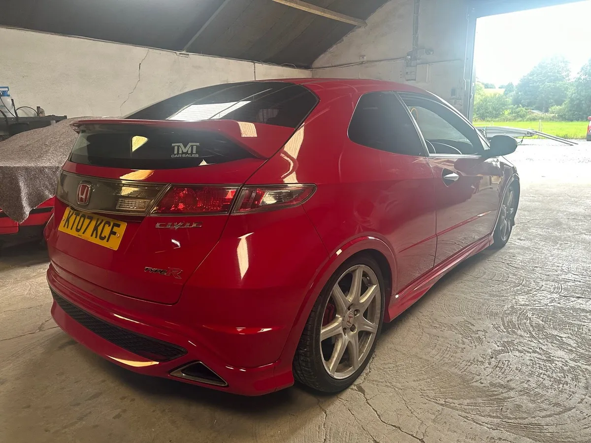 2007 Honda civic type R - Image 2